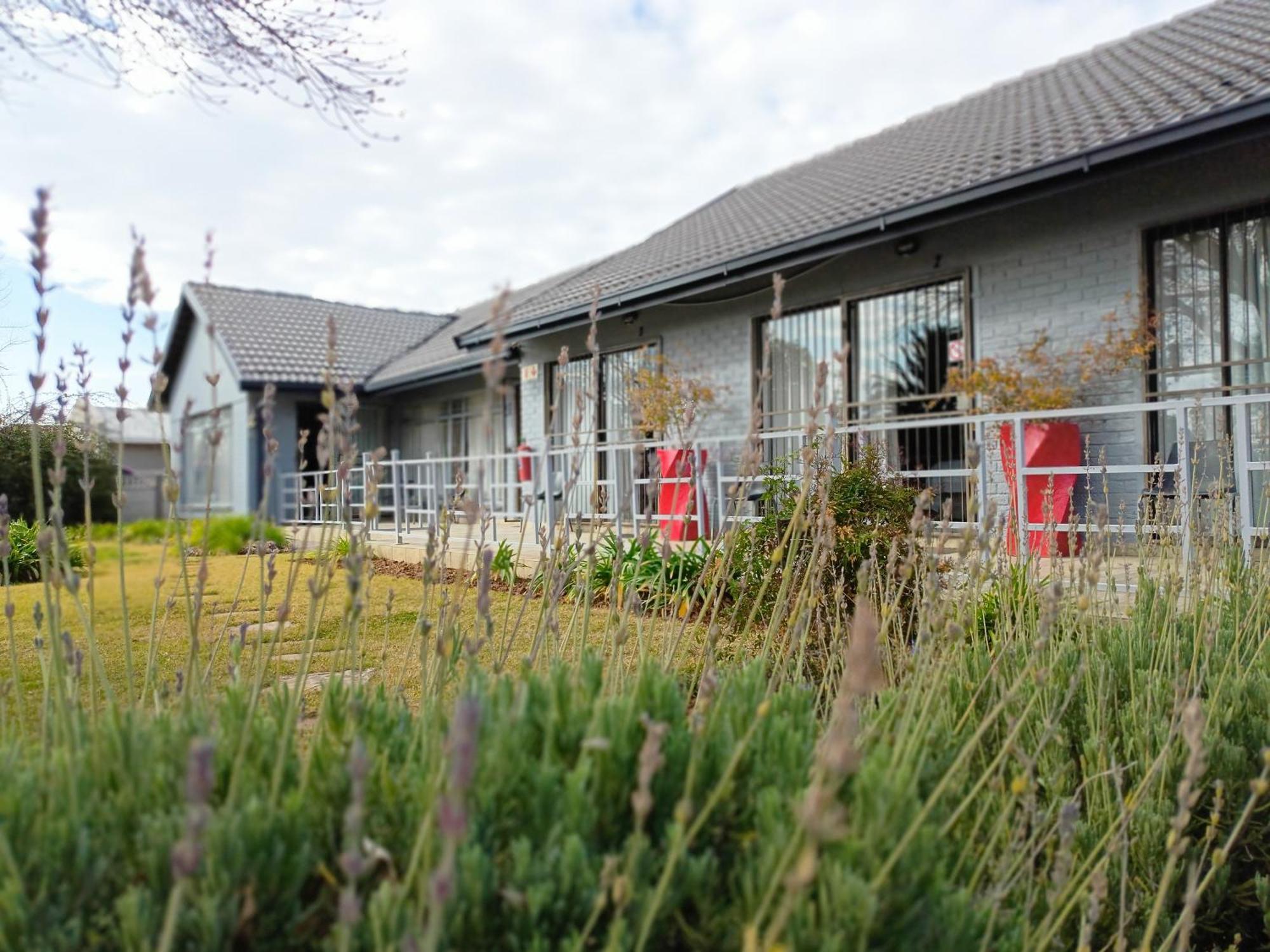 21 On Coetzee Guest House Bloemfontein Exterior photo